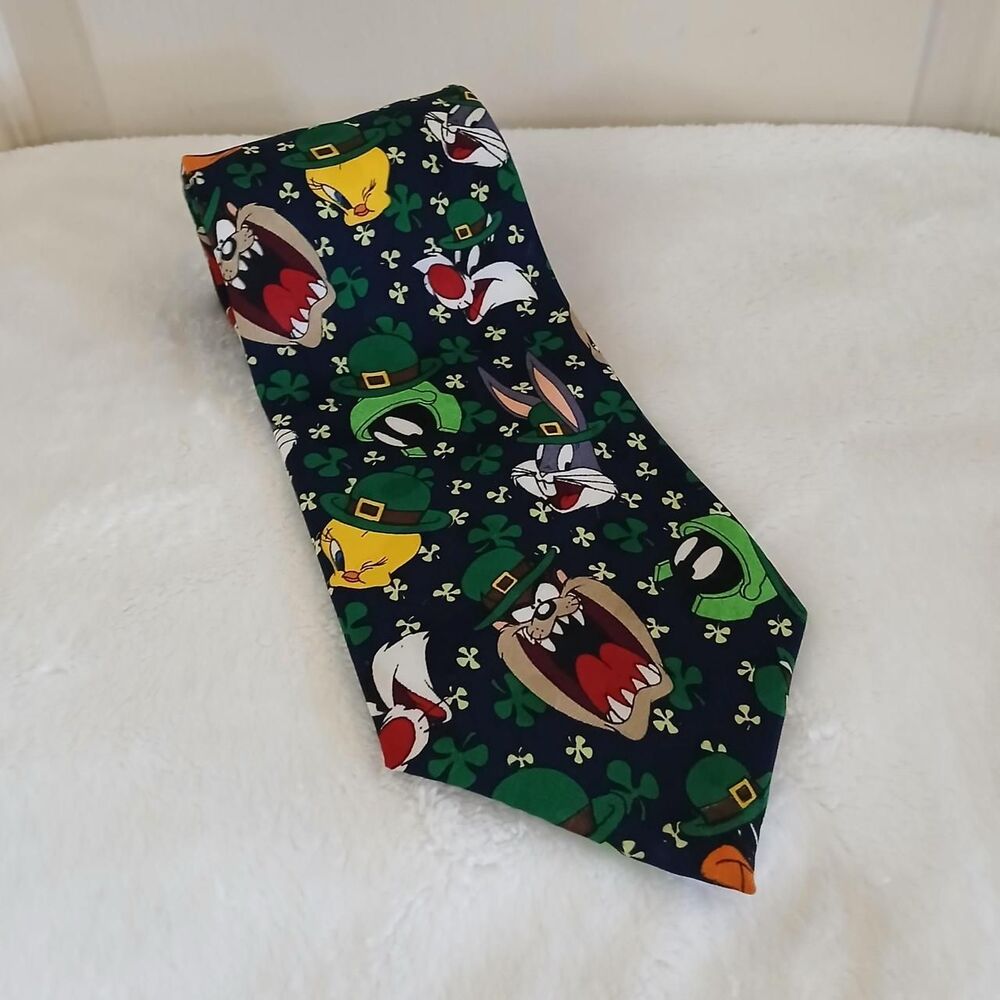 VTG 1994 Looney Tunes St. Patrick's Day Neck Tie Bugs Taz Daffy Marvin Clovers